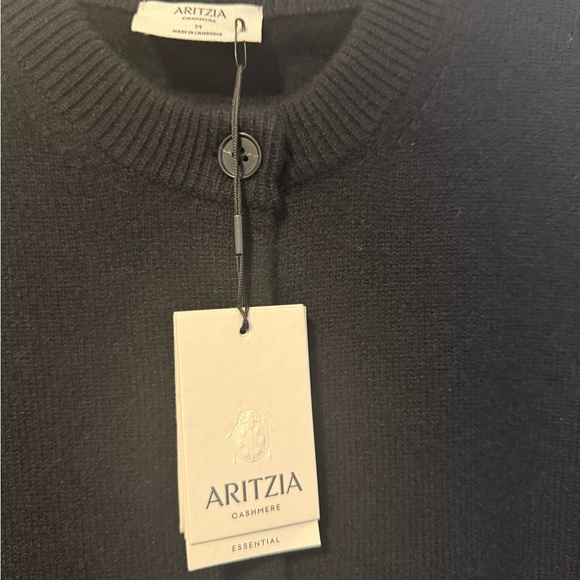 NWT - Aritzia Essential Allegory Cashmere Cardigan Sweater - Black size M - Picture 3 of 5
